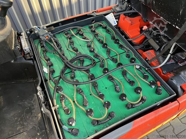 Stivuitor electric cu 4 roți Linde E16P-02