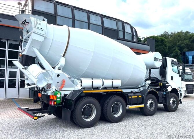 Betonmixer vrachtwagen FORD F-Line 4142