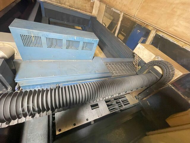 Máquina de corte por láser Trumpf TruMatic L 3050