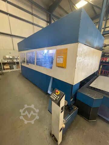Máquina de corte por láser Trumpf TruMatic L 3050