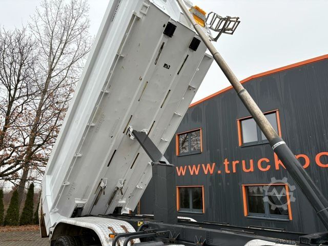 Tipper truck MERCEDES-BENZ AROCS 4145 8x8 Meiller Muldenkipper