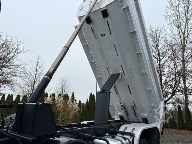 Tipper truck MERCEDES-BENZ AROCS 4145 8x8 Meiller Muldenkipper