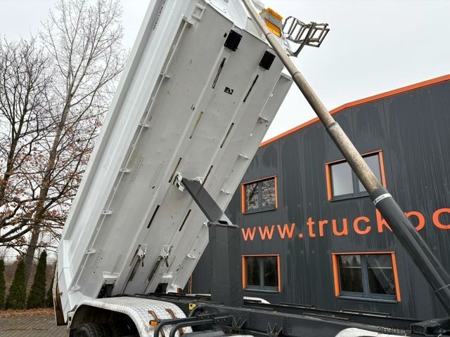 Tipper truck MERCEDES-BENZ AROCS 4145 8x8 Meiller Muldenkipper