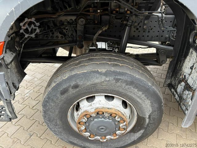 Tipper truck MERCEDES-BENZ AROCS 4145 8x8 Meiller Muldenkipper