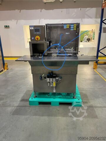  Thom Spout Inserting Machine for Pre-Mad SI-900