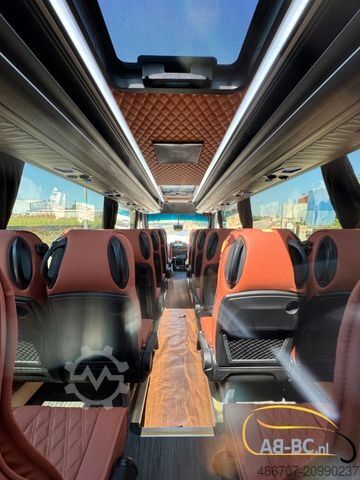 Reisebus MERCEDES-BENZ Sprinter Nero 31 Sitze ab 08/2026