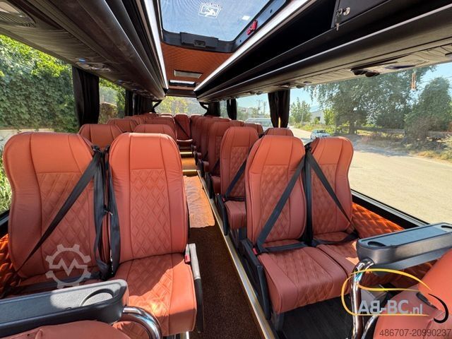 Reisebus MERCEDES-BENZ Sprinter Nero 31 Sitze ab 08/2026