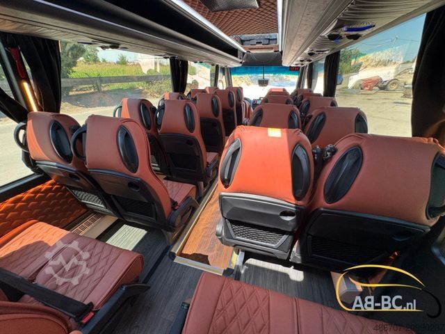 Reisebus MERCEDES-BENZ Sprinter Nero 31 Sitze ab 08/2026