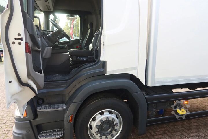 Resväska Scania P280 4x2 Bak + Dhollandia Klep 2000 KG