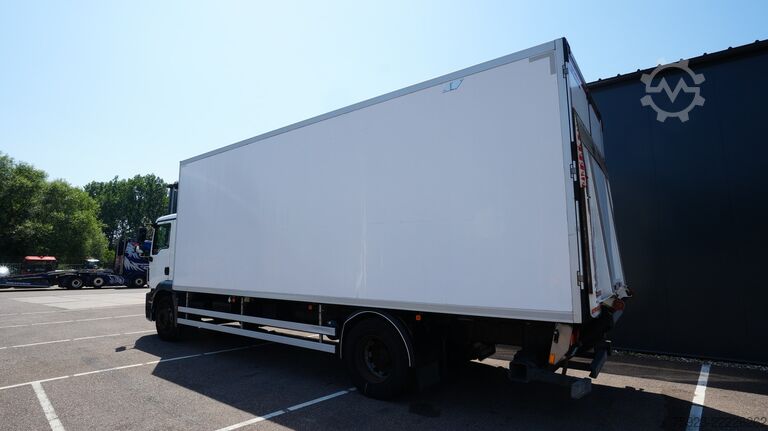 Transporte refrigerado/congelado MAN TGM 19.250 Frigo truck with CARRIER SUPRA 850