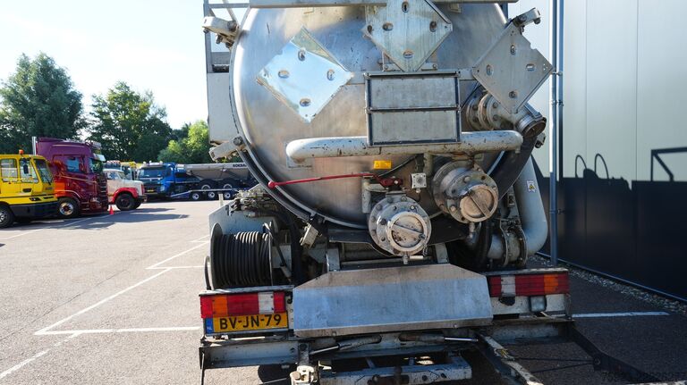Camião-cisterna Mercedes-Benz ACTROS 2541 6x2 Vacuum high pressure tank