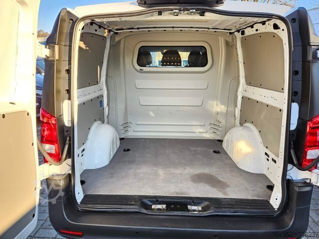Furgoneta MERCEDES-BENZ Vito 114 CDI MIXTO|DoKa|5SITZE|REIF+BREMSE+ÖLneu