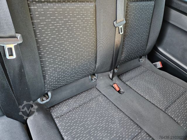 Furgoneta MERCEDES-BENZ Vito 114 CDI MIXTO|DoKa|5SITZE|REIF+BREMSE+ÖLneu