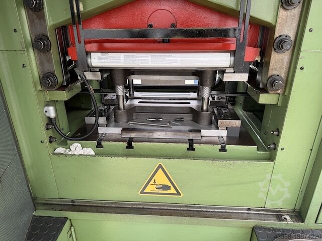 Automatisk stansemaskine KAISER V 63 W / 860