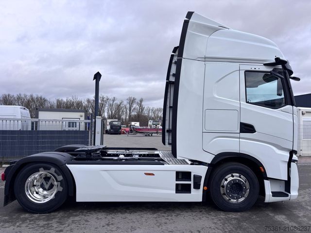 Standaard trekker IVECO S Way 500 Retarder ALU Doppel Tank Standklima