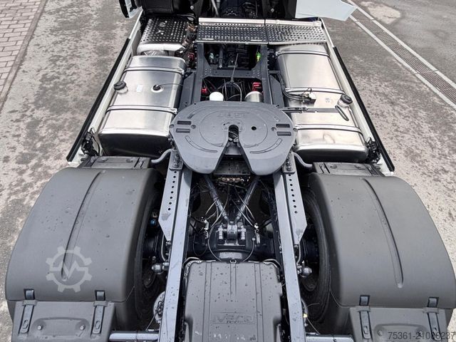 Standaard trekker IVECO S Way 500 Retarder ALU Doppel Tank Standklima