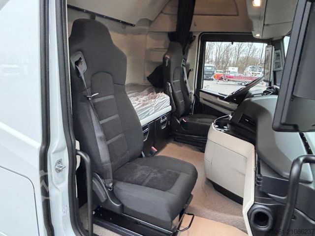 Standaard trekker IVECO S Way 500 Retarder ALU Doppel Tank Standklima