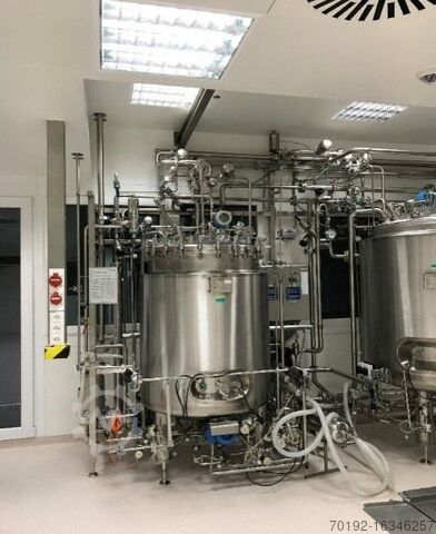 880 liter verwarmbaar/koelbaar drukvat gemaakt van V4A met magnetisch roerwerk  