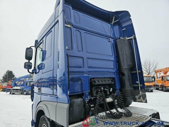 Standard trækkerunit DAF XF 450 FT Space Cab Großer Tank Deutscher LKW
