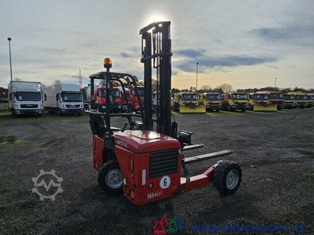 Gaffeltruck Moffett Mitnahmestapler 4 Wege Allrad NX Typ M 4 20.3