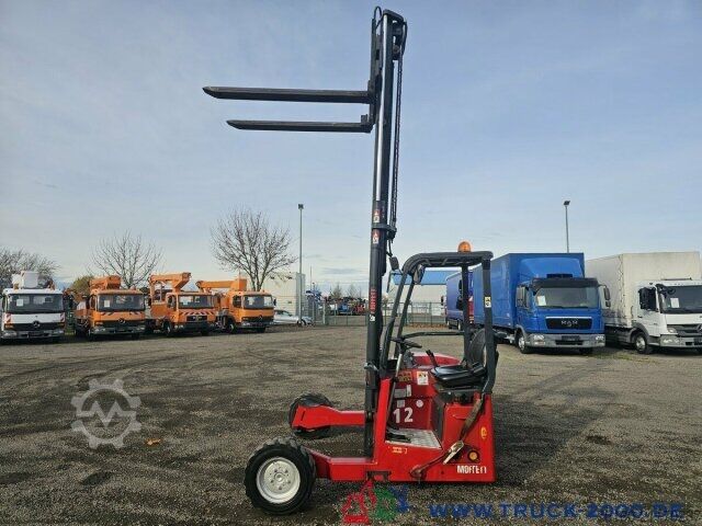 Gaffeltruck Moffett Mitnahmestapler 4 Wege Allrad NX Typ M 4 20.3