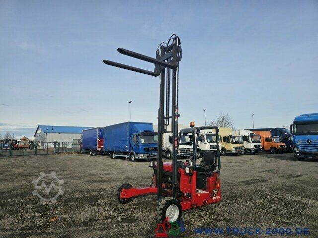 Gaffeltruck Moffett Mitnahmestapler 4 Wege Allrad NX Typ M 4 20.3