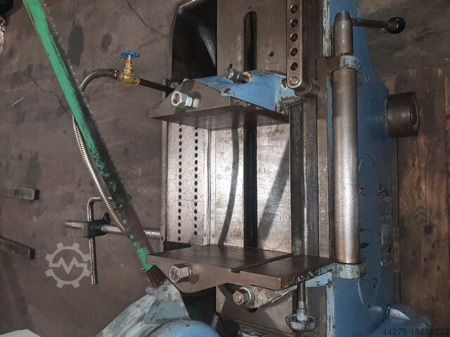 Ferăstrău KASTO EBS 450