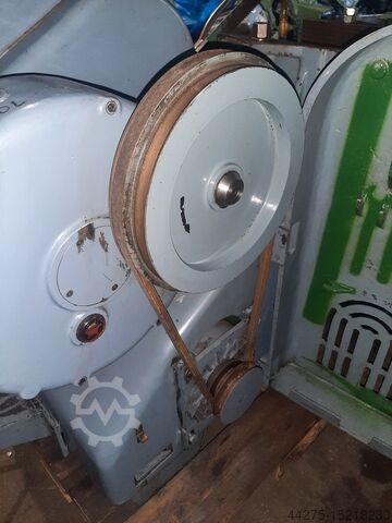 Ferăstrău KASTO EBS 450