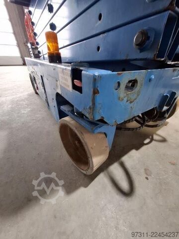Ascensore a forbice Genie GS-4047