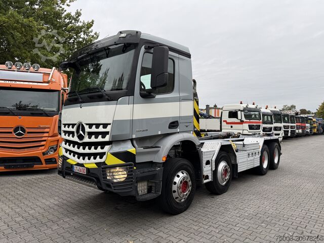 Kipper LKW Mercedes-Benz Arocs 3245 K 8X4 Haken