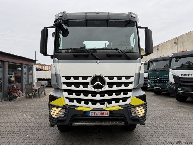 Kipper LKW Mercedes-Benz Arocs 3245 K 8X4 Haken