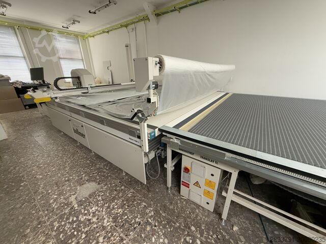 Mașină de tăiat textile Bullmer Compact E200