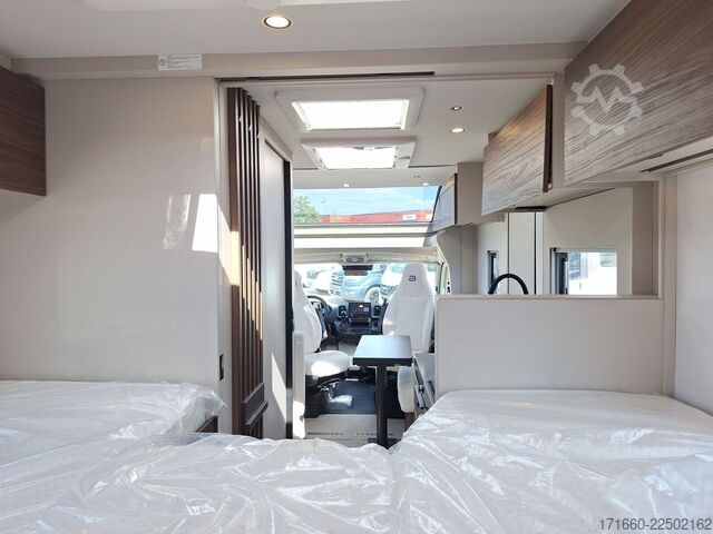 Half-integraal camper BÜRSTNER Signature SFT 7.0