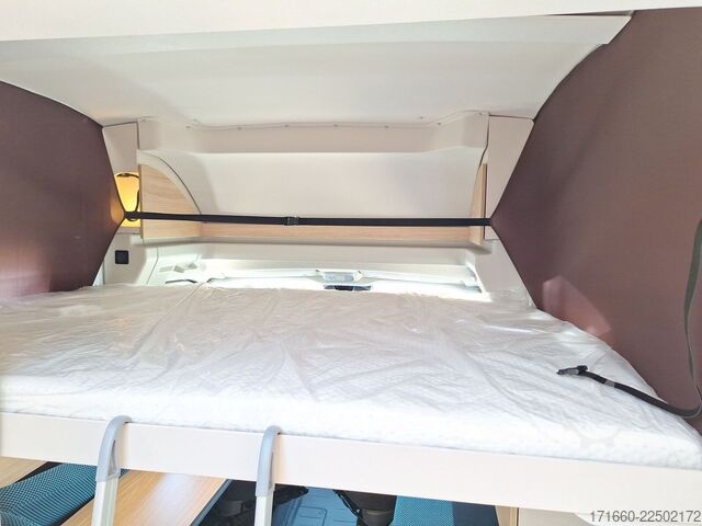 Half-integraal camper BÜRSTNER Signature SFT 7.1 ** Automatik **
