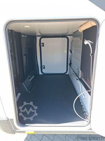 Half-integraal camper BÜRSTNER Signature SFT 7.1 180PS, 300AH, Markise, SAT+TV