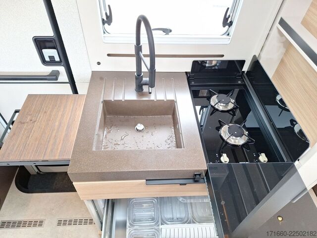 Half-integraal camper BÜRSTNER Signature SFT 7.5 AHK, Combi 6 E, SAT+TV,MARKISE