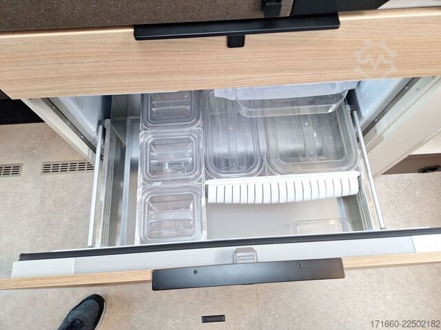 Half-integraal camper BÜRSTNER Signature SFT 7.5 AHK, Combi 6 E, SAT+TV,MARKISE