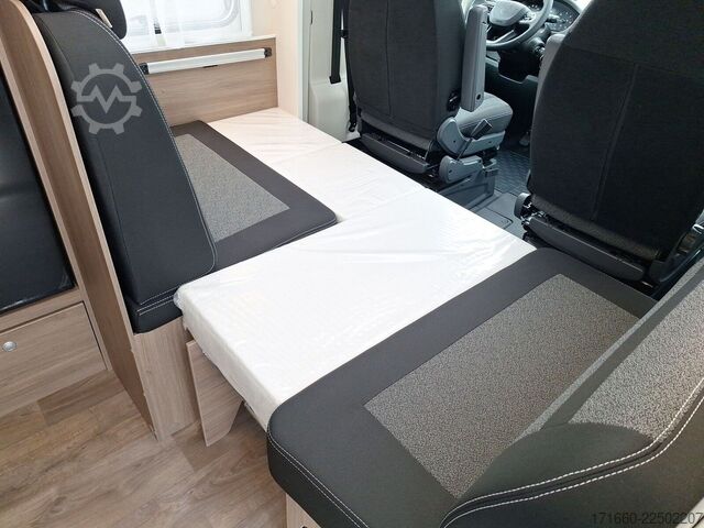 Half-integraal camper CARADO pro+ V 347 SAT/ TV/ Navi/ RFK