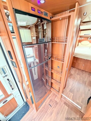 Integraal camper CARTHAGO Chic E-Line I 64 XL QB *Queensbett-1.Hand*
