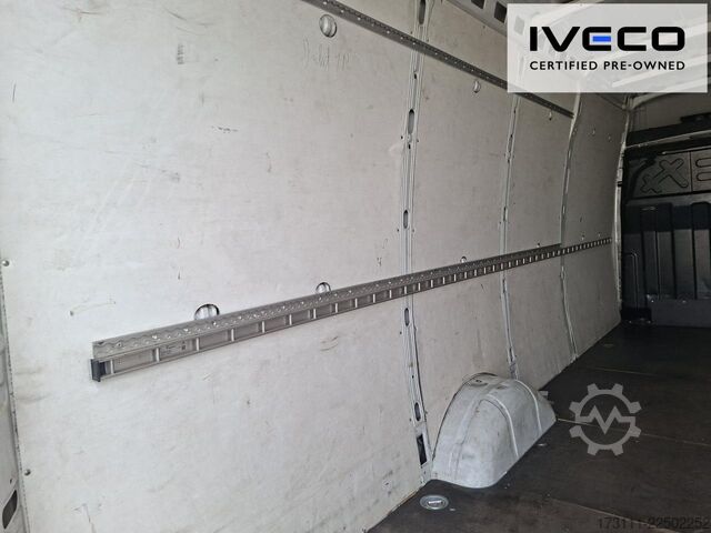 Bestelwagen met verhoogd dak IVECO Daily 35S14V / RS 4100 / Klima / Bluetooth