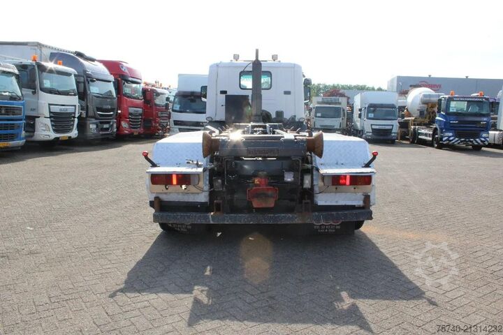 Hook arm system Scania P124-360 + HOOK + 6X2 + MANUAL + EURO 2