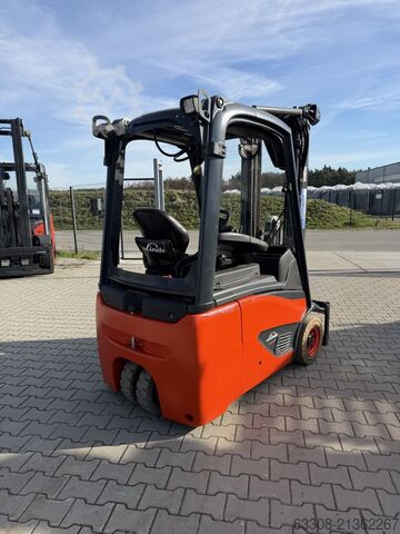 Empilhador eléctrico de 3 rodas Linde E16C-02