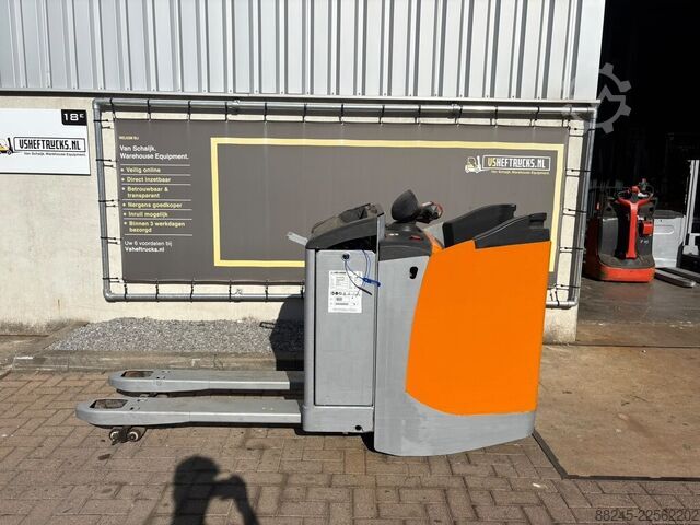 VS-22964 Transpallet elettrico con pedana Still EXU-S22 STILL EXU-S22