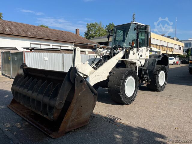 Utovarivač Komatsu WA250 WA250-6 Radlader*Klima*Hochschaufel*Recyc...