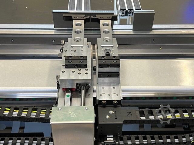 Presse-plieuse électrique Hezinger-PressLine PRCE08020