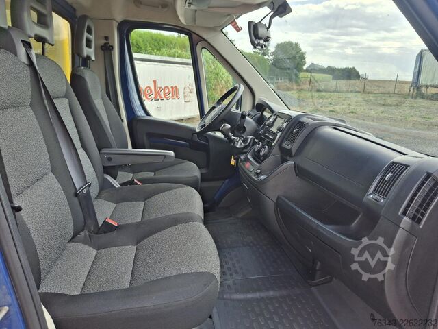 Caixa de 20 m³ com plataforma elevatória FIAT DUCATO 35 MAXI 2.3 MJT 130 - E6