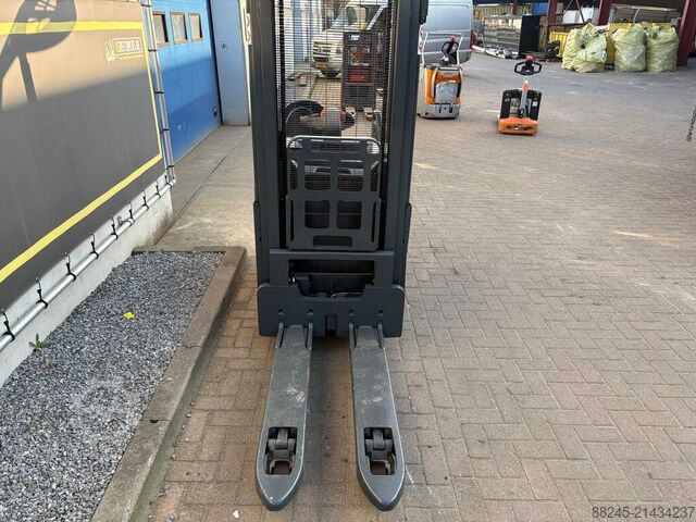 VS-22569 Empilhador elétrico com plataforma para operador Linde D14SP LINDE D14SP