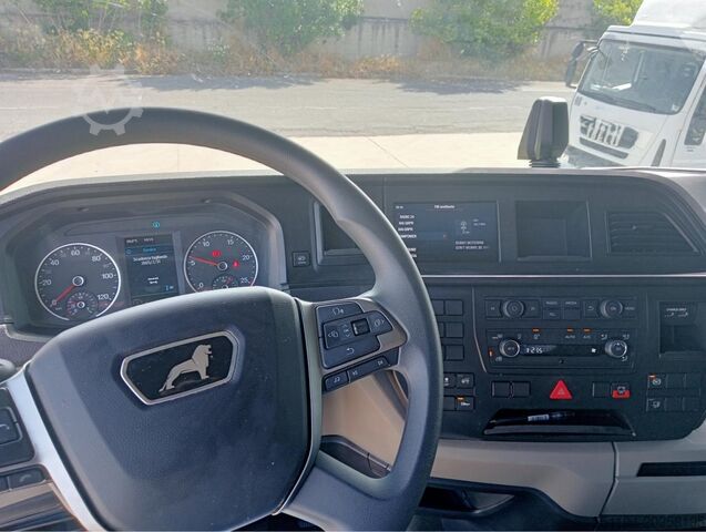 Standart yol çekici MAN TGX 18.480