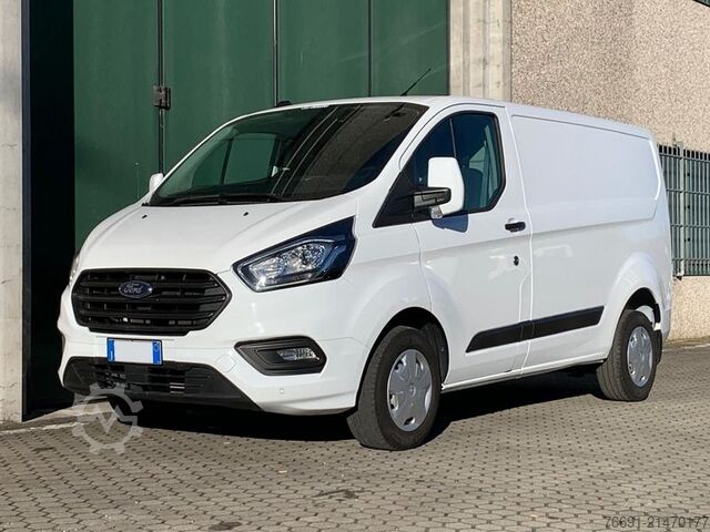 Magas tetős furgon Ford Custom 280 Van Euro 6d - Km 74.000