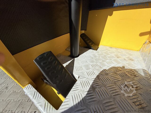 Négyirányú targoncát Combilift C4000 DIESEL DUPLEX 4100 FREE LIFT CABIN